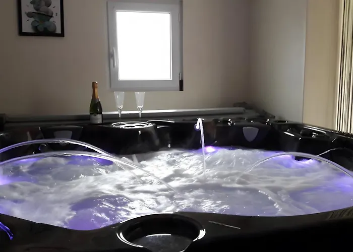 Gite Avec Spa Privatif Et Piscine Pont-de-lʼIsère fotorgafie