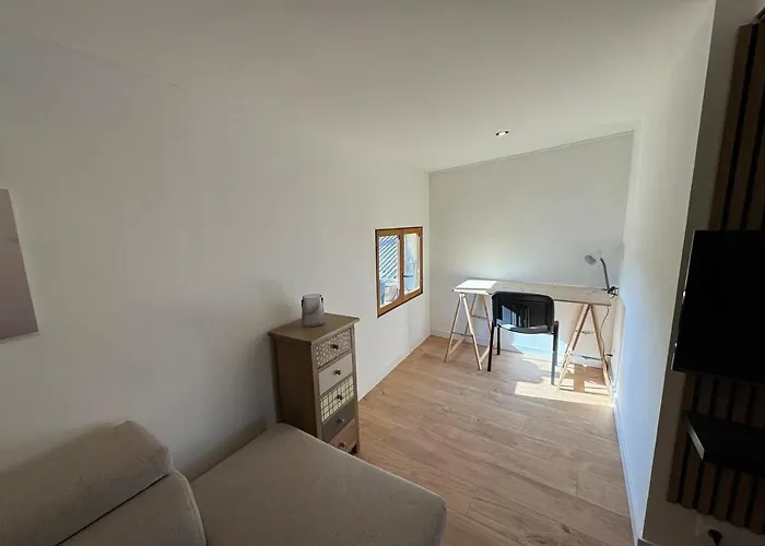 Photo de Appartement L'élégante à Saint-Trivier-de-Courtes