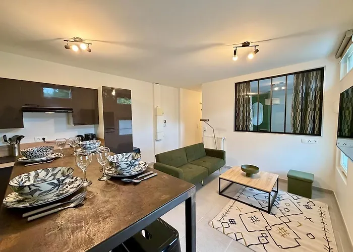 Le Jupiter, Centre Ville, Parking Prive Bourgoin-Jallieu zdjęcie