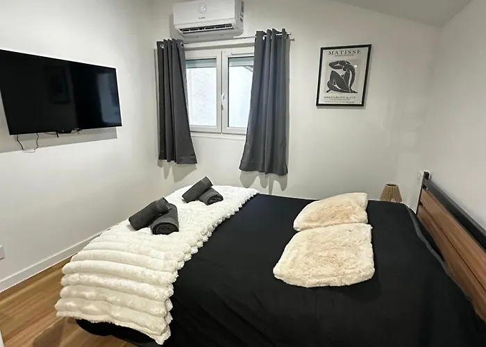 Duplex En Hyper Centre, Calme, Acces Autonome Apartment Vienne  photo