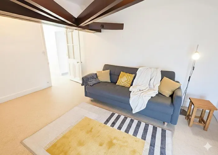 foto di Studio Spacieux Avec Bureau - Calme & Proche Lyon Irigny