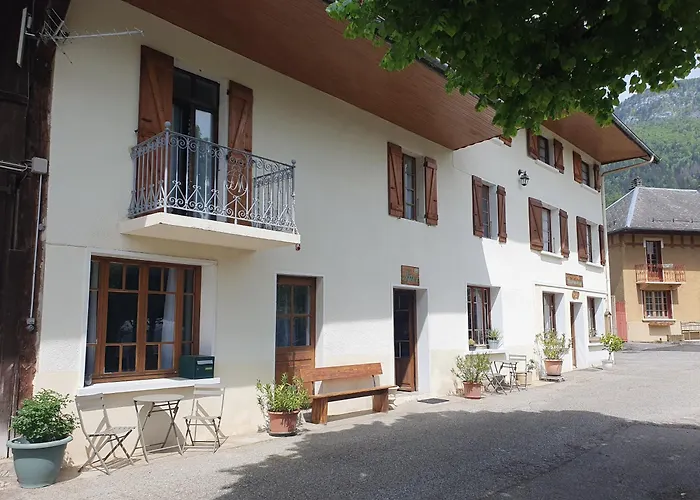 Hotel Mazin La Motte-en-Beauges photo