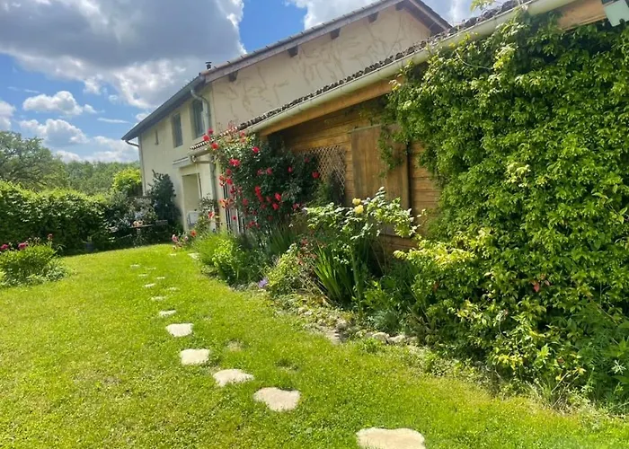 Studio Jardin Et Parking Perouges Rignieux-le-Franc photo