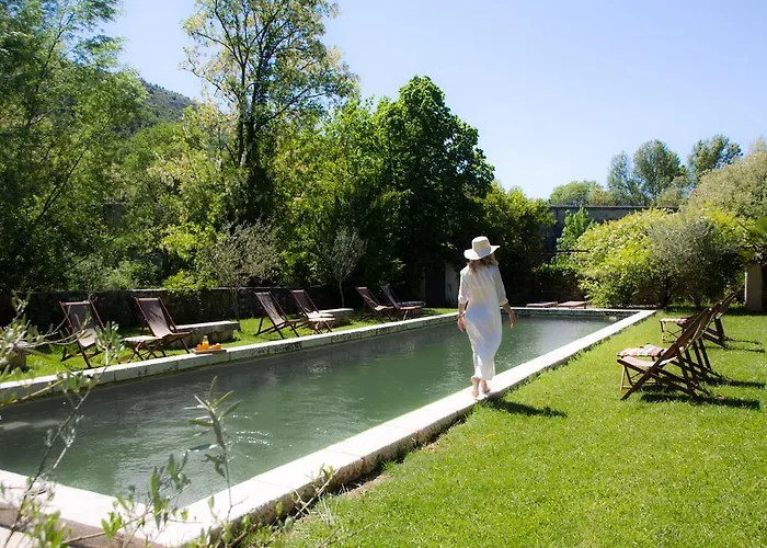 Bed And Breakfast Le Chateau D'Uzer Uzer  photo