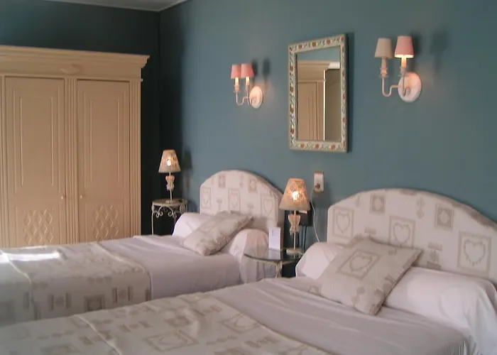 Hotel Restaurant La Poularde Montrond-les-Bains photo