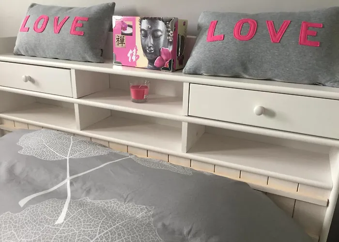 Laurence Et Thomas Apartment Cercie photo