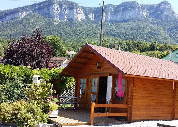 Les Chalets De Pertuis Hotel Saint-Laurent-du-Pont photo