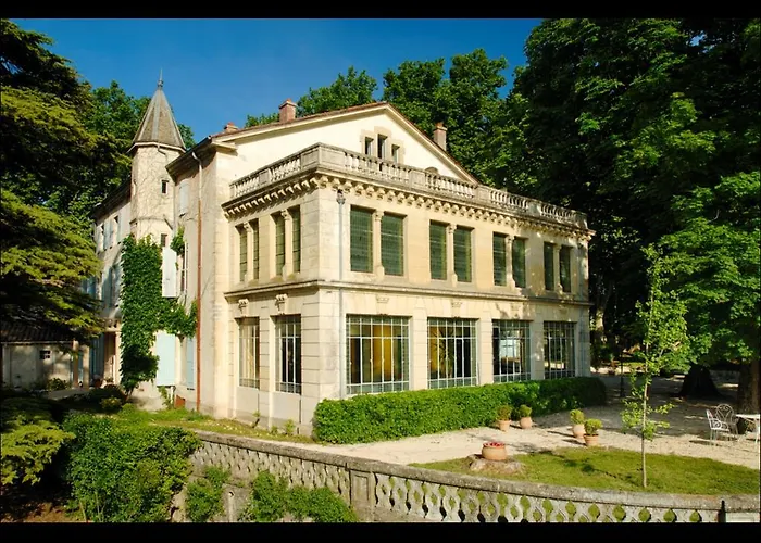 Manoir Le Roure & Spa Chateauneuf-du-Rhone photo