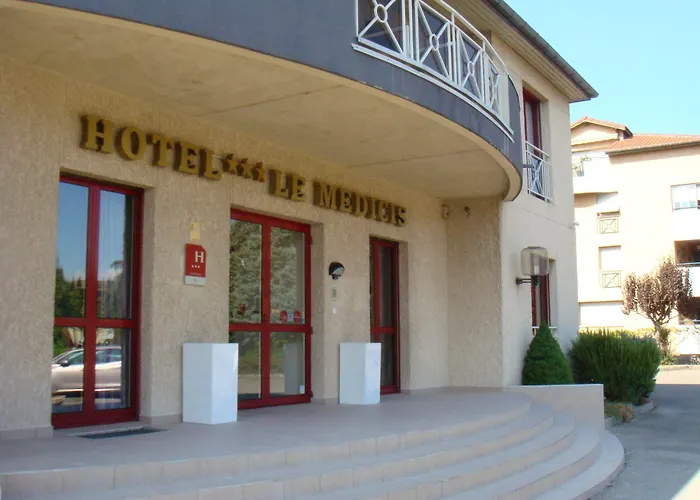 Le Medicis Hotel Roussillon  photo