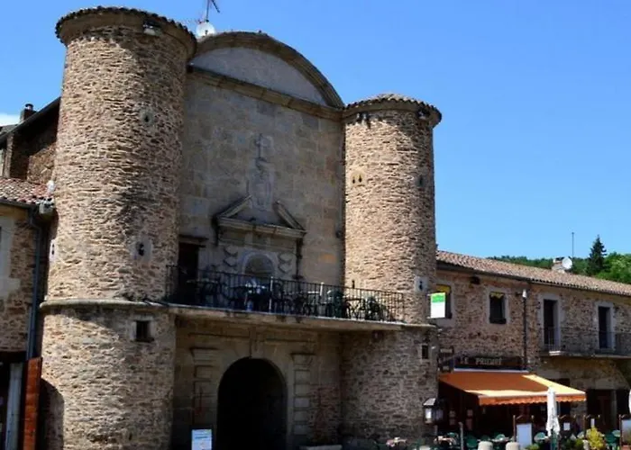 Photo de Hôtel Le Prieuré Sainte-Croix-en-Jarez