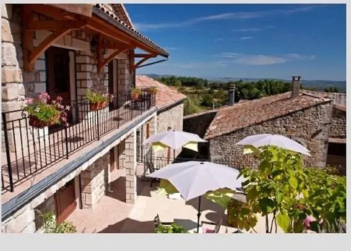 Aux Vieux Arceaux Hotel Mercuer photo